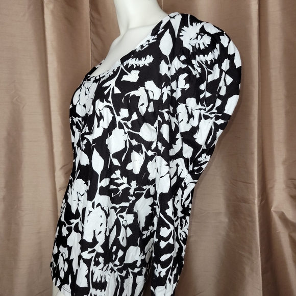INC International Concepts Women's LS Floral Top - Size: XL - Black / White - Picture 9 of 12